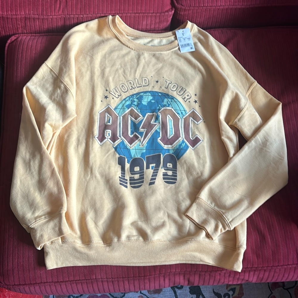 1 AC/DC world tour sweatshirt - crewneck - NWT